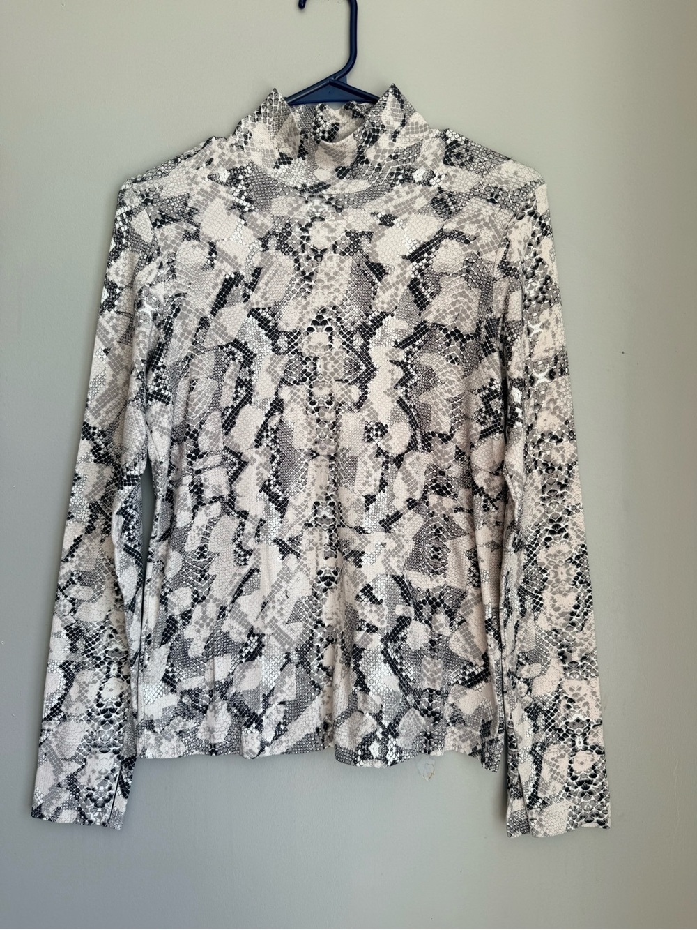 MARCCAIN SPORTS Mock Neck Long Sleeve Top (medium)(new)